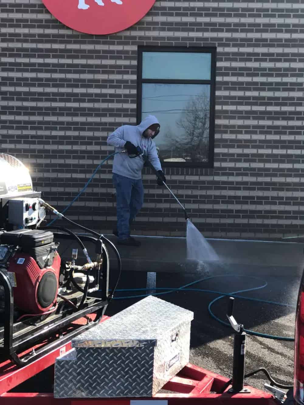 Cleaning/Sealing Pavers image